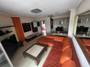 MuroHouse Apartamento con piscina